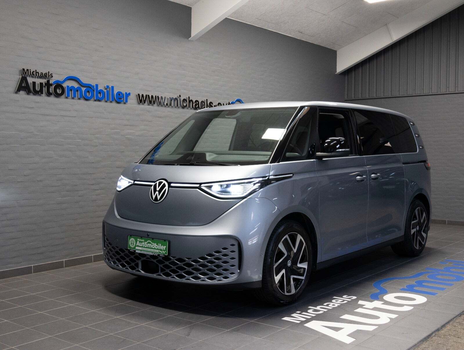 VW ID.Buzz 77 Pro SWB