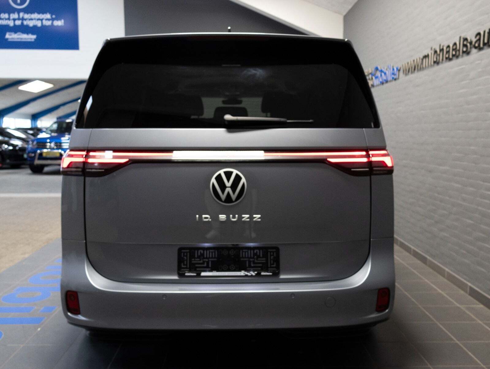 VW ID.Buzz 77 Pro SWB