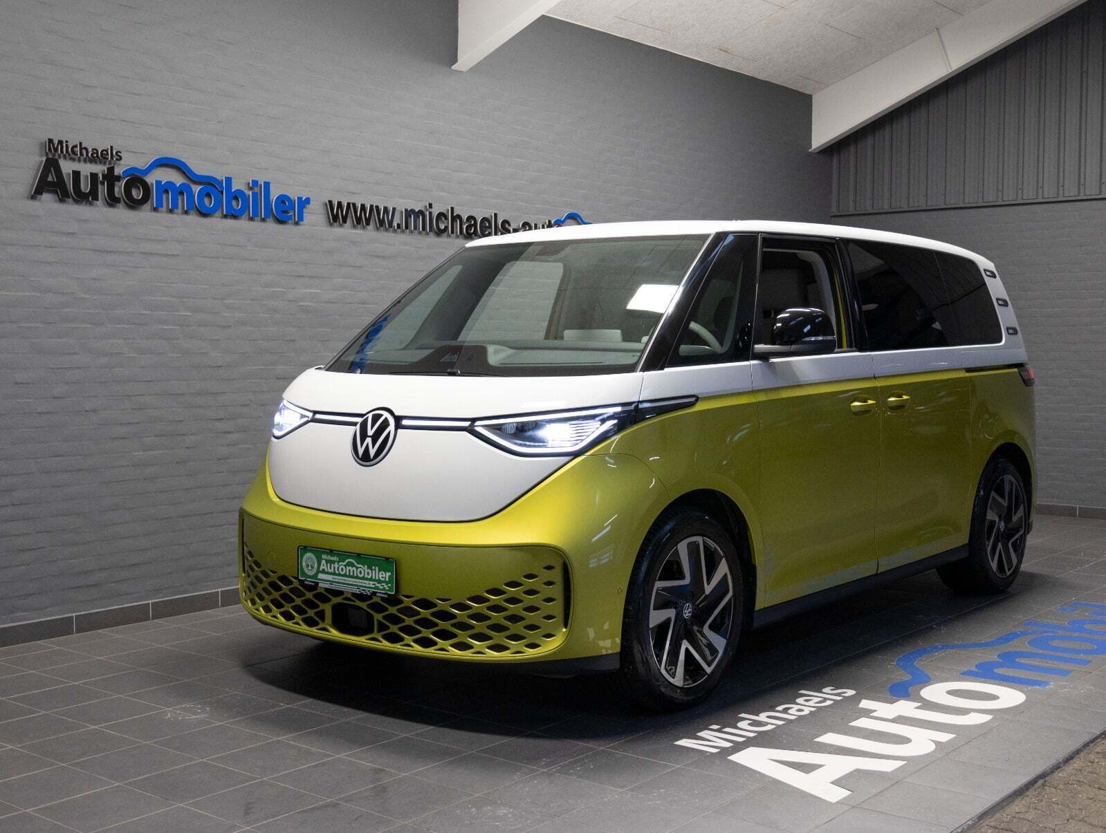 VW ID.Buzz 77 Pro SWB