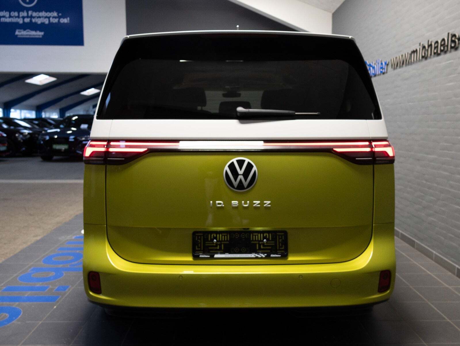 VW ID.Buzz 77 Pro SWB