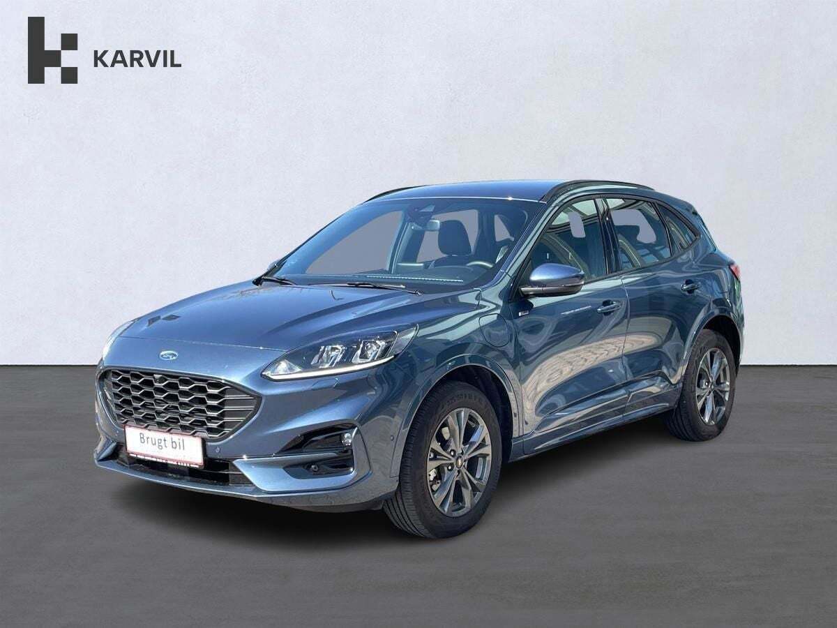 Blå Ford Kuga fra 2023 set udefra