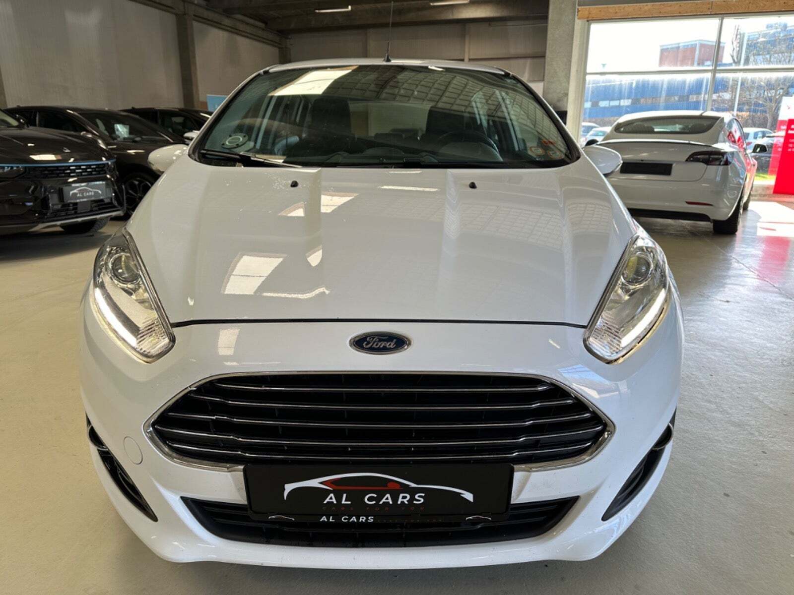 Hvid Ford Fiesta fra 2014