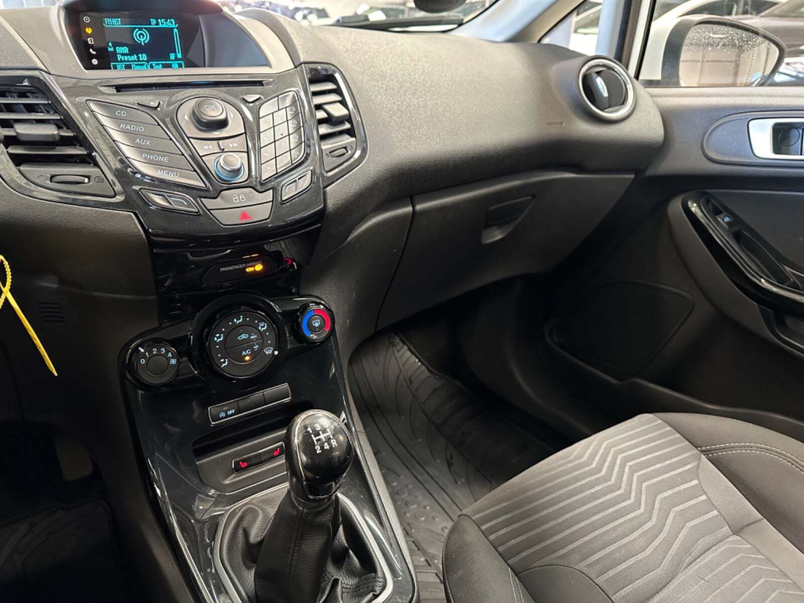 Hvid Ford Fiesta fra 2014