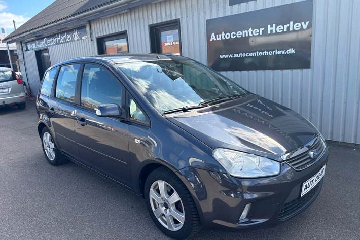 Blå Ford C-MAX fra 2007 set udefra