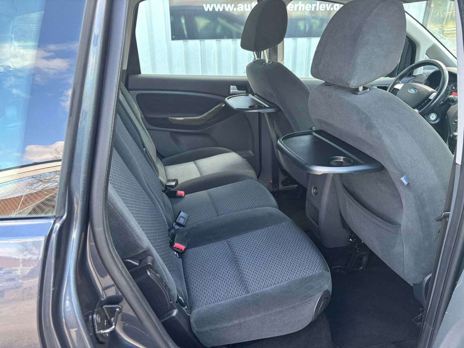 Blå Ford C-MAX fra 2007