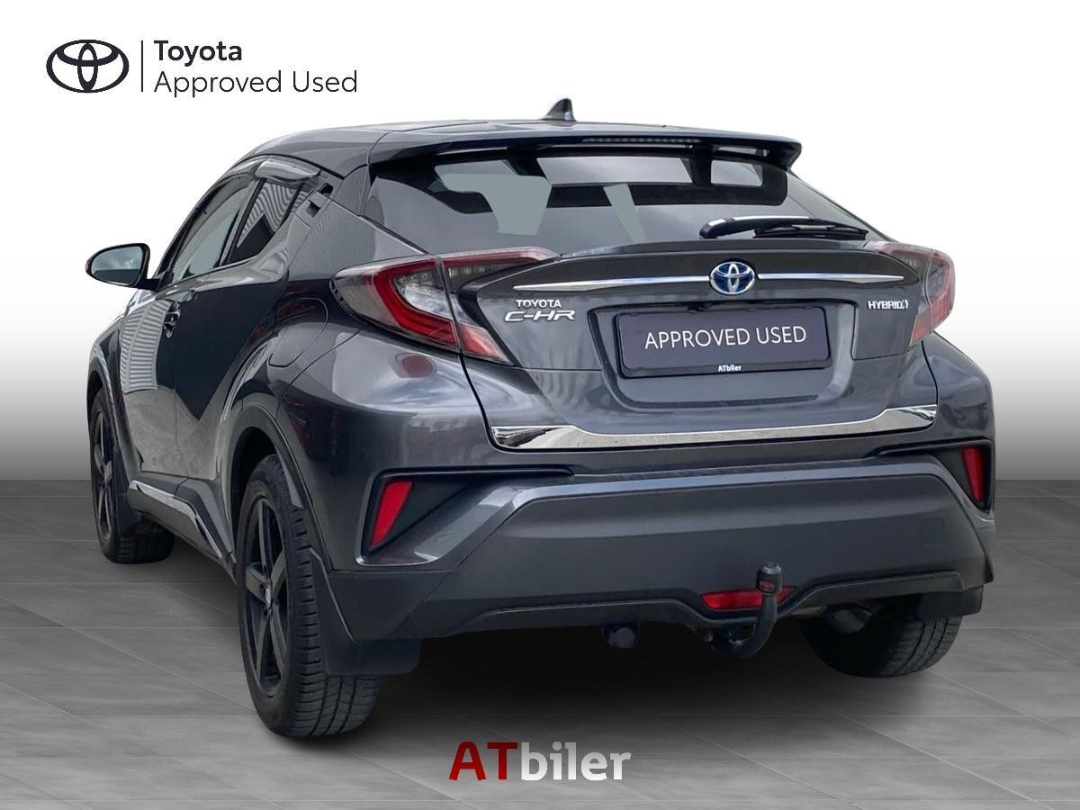 Sort Toyota C-HR fra 2019