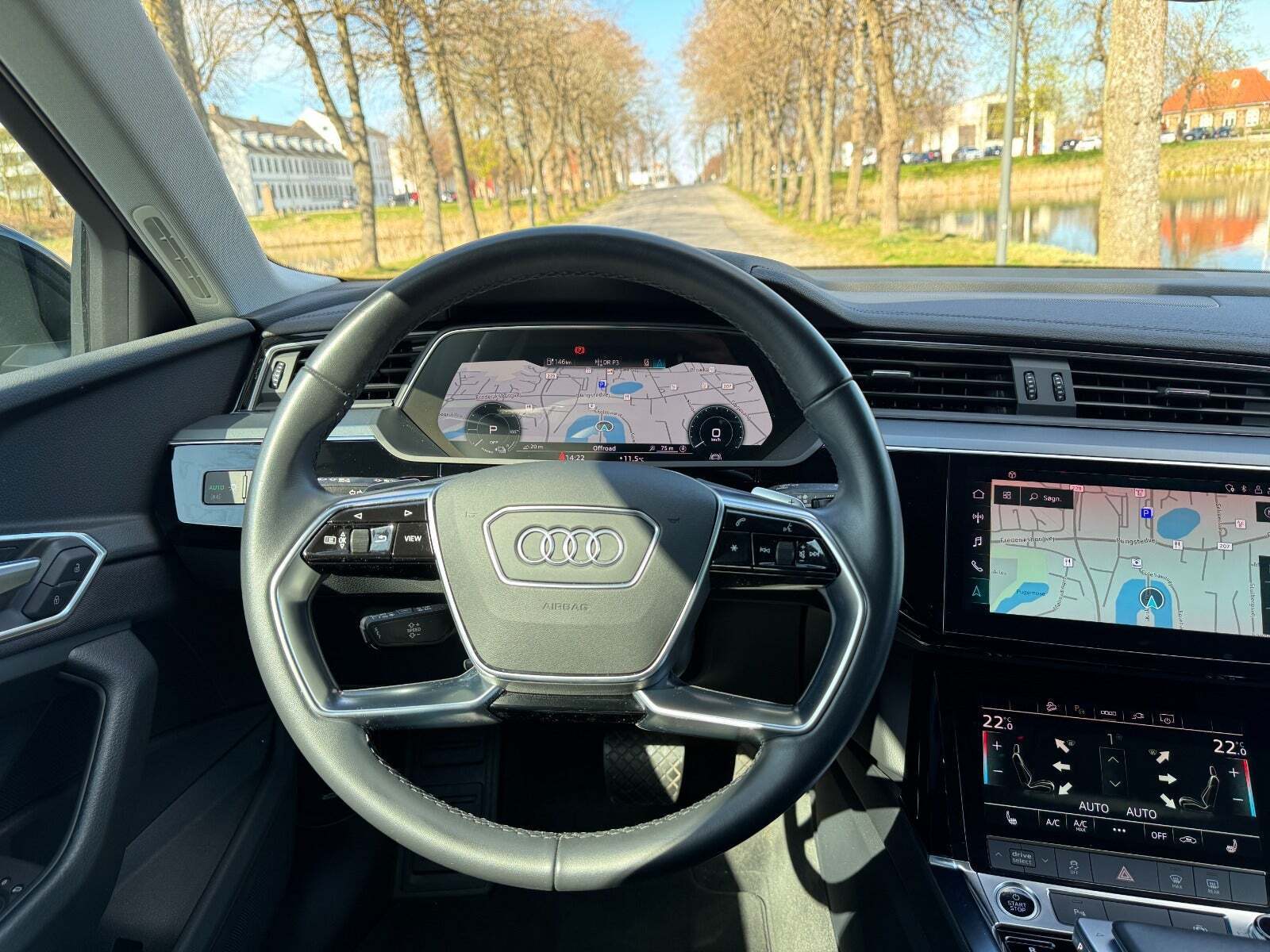 Sort Audi e-tron fra 2022