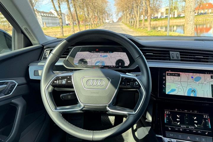 Sort Audi e-tron fra 2022