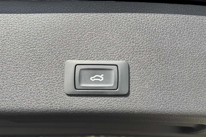 Sort Audi e-tron fra 2022