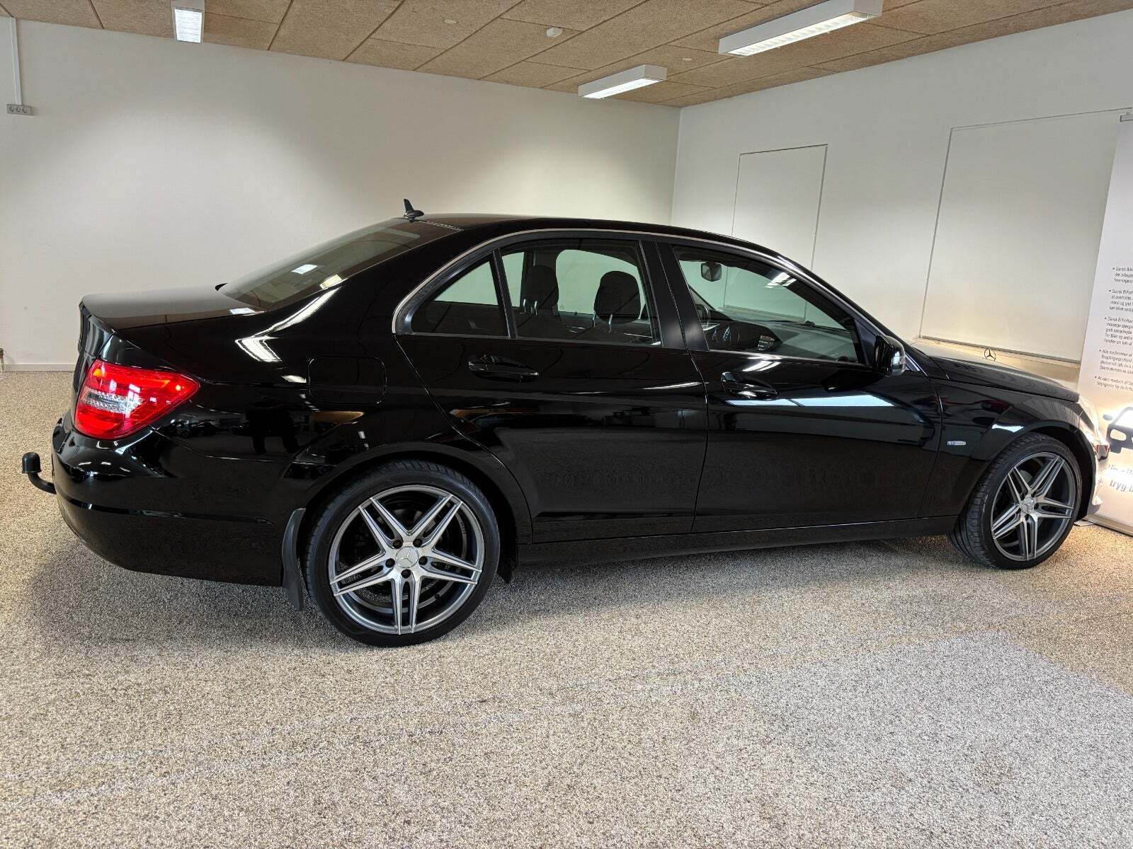 Mercedes C200
