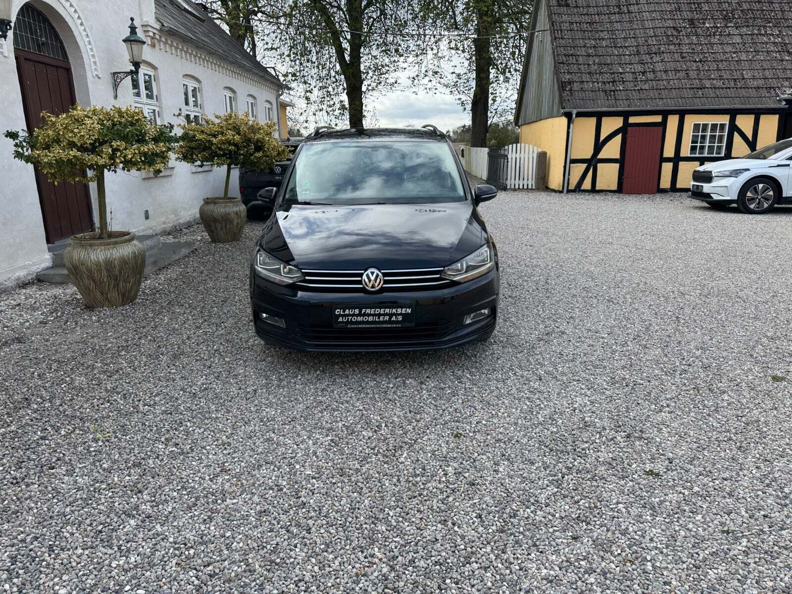 Sort VW Touran fra 2017