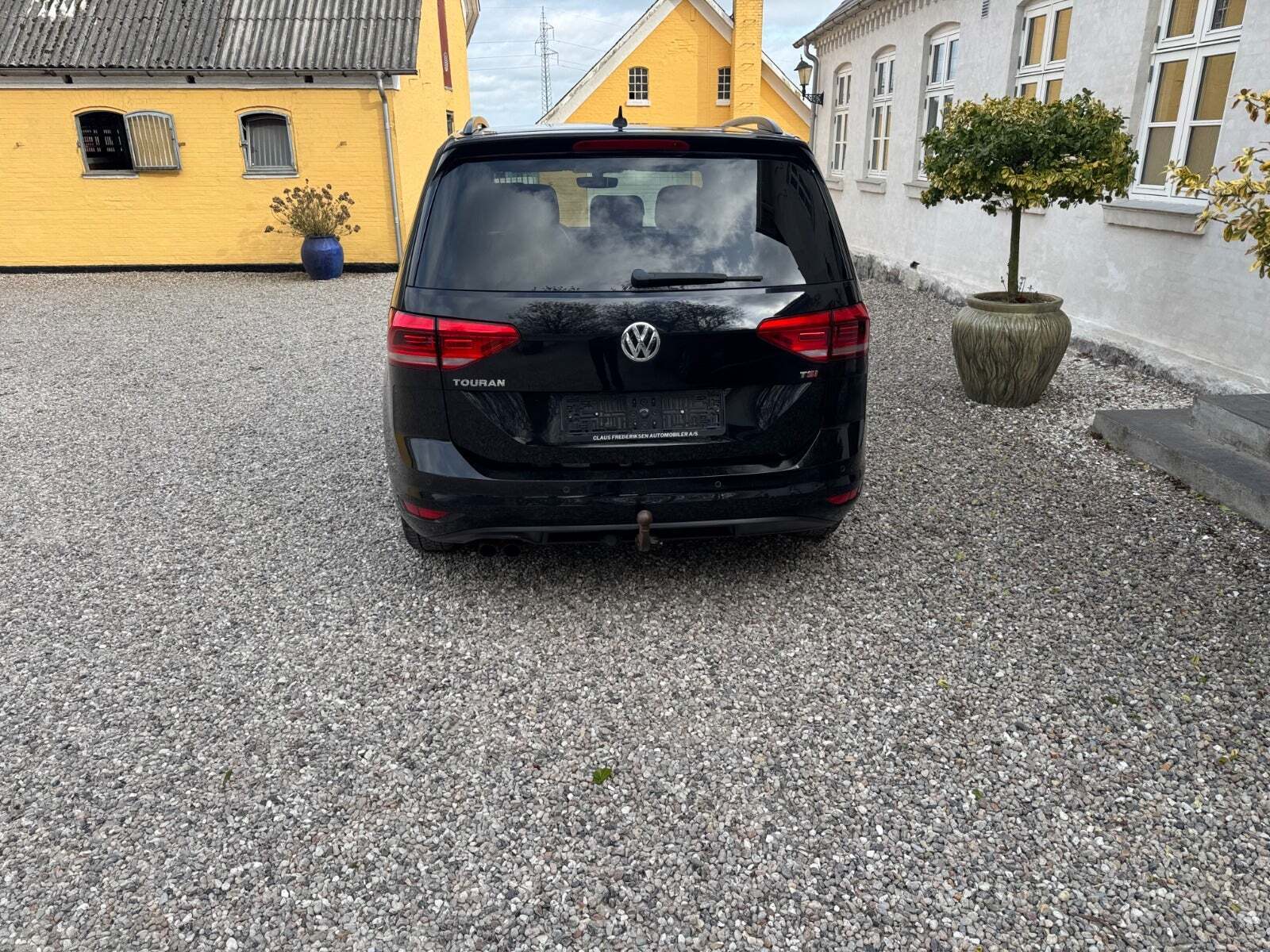 Sort VW Touran fra 2017