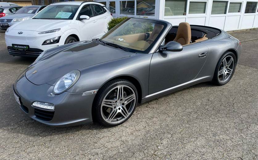 Porsche 911 Carrera