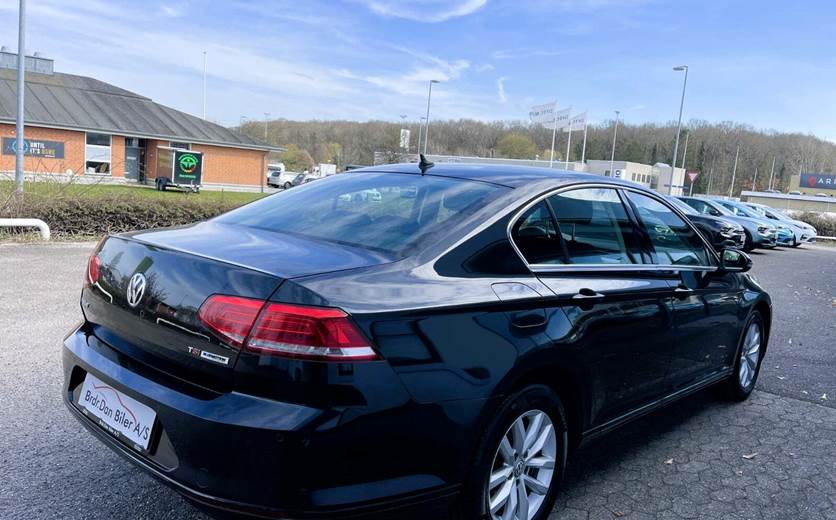 VW Passat