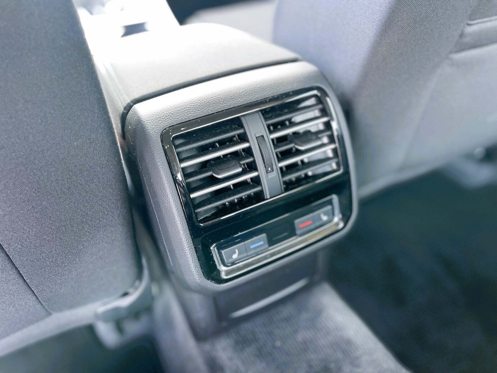 Sort VW Passat fra 2017