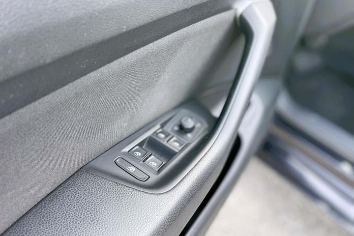 Sort VW Passat fra 2017