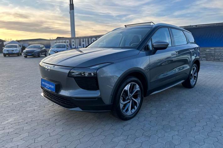 Grå Aiways U5 fra 2023 set udefra