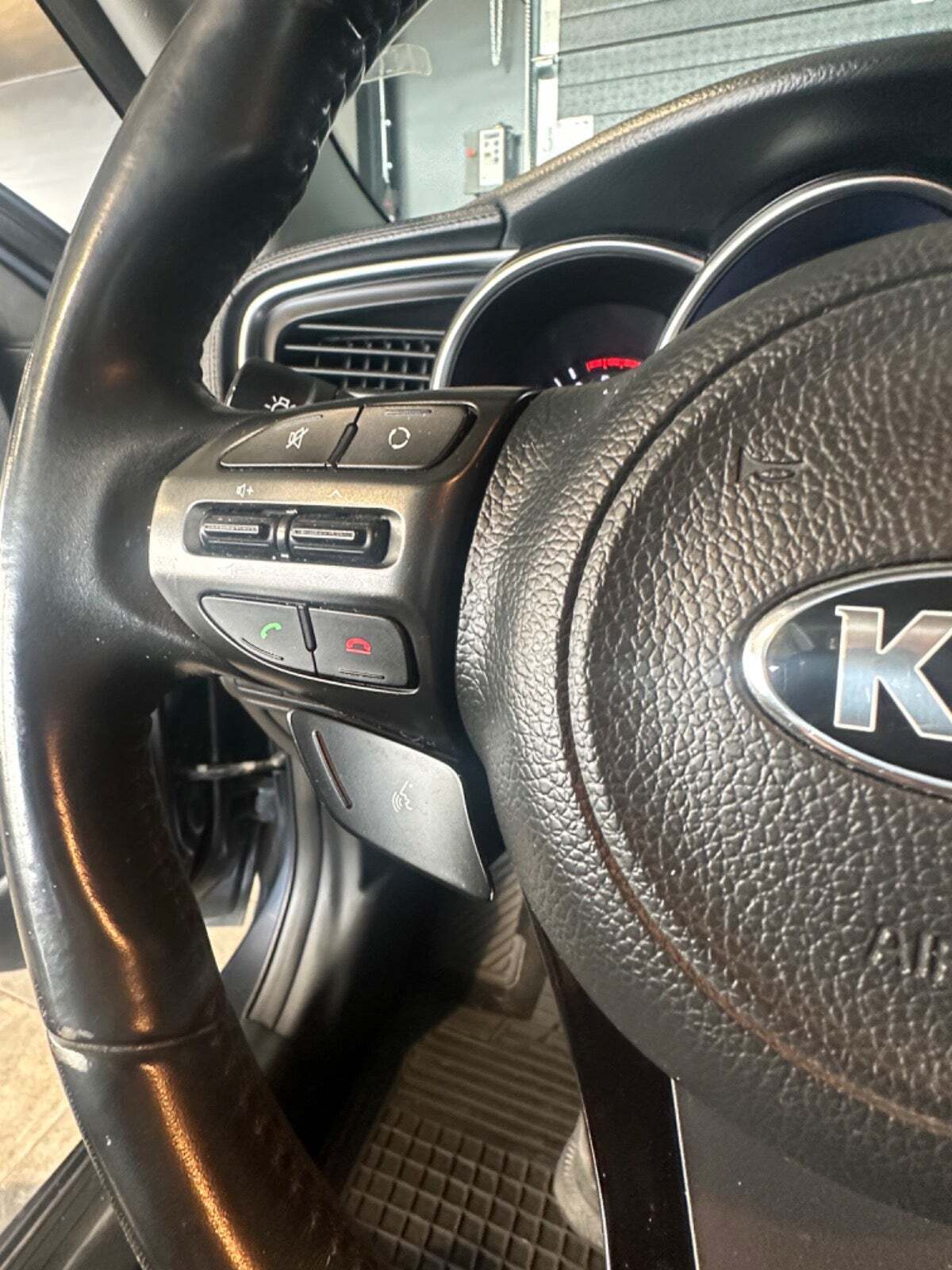 Blå Kia Optima fra 2015