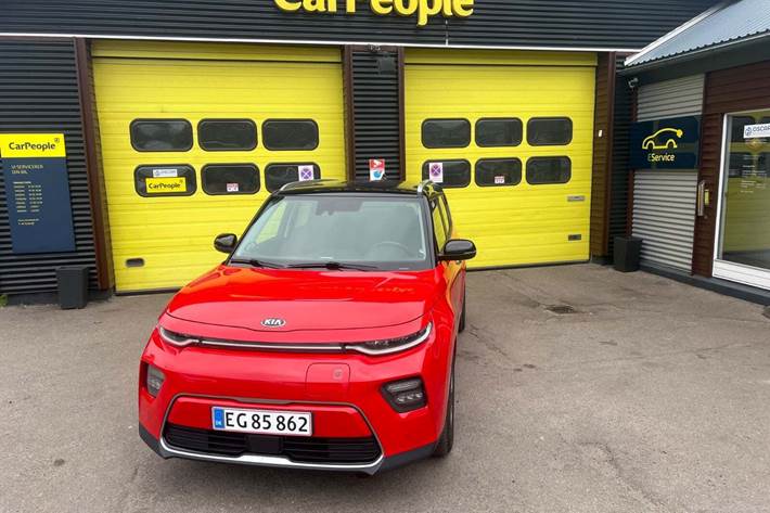Rød Kia e-Soul fra 2019 set udefra