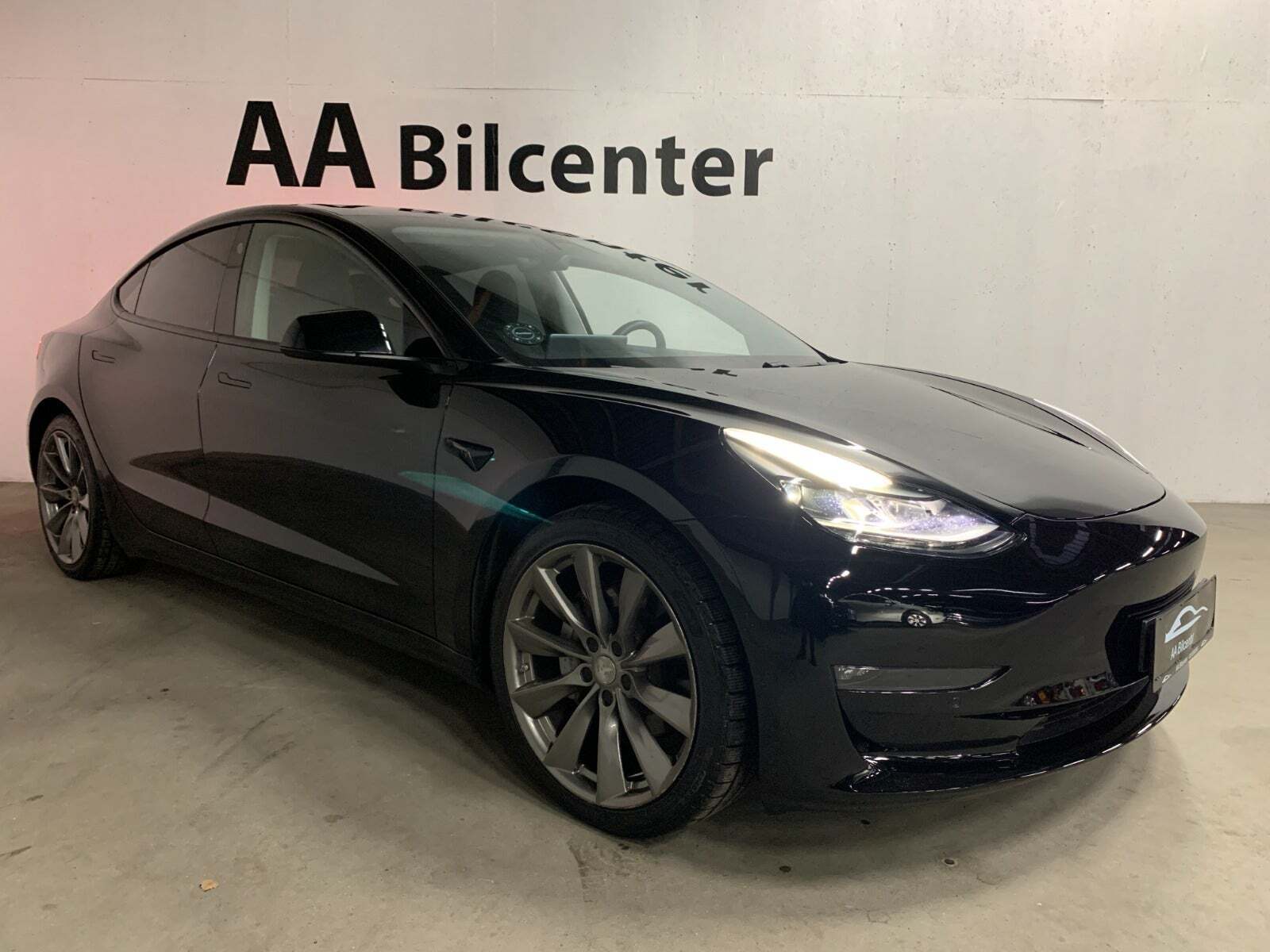 Tesla Model 3 Long Range AWD