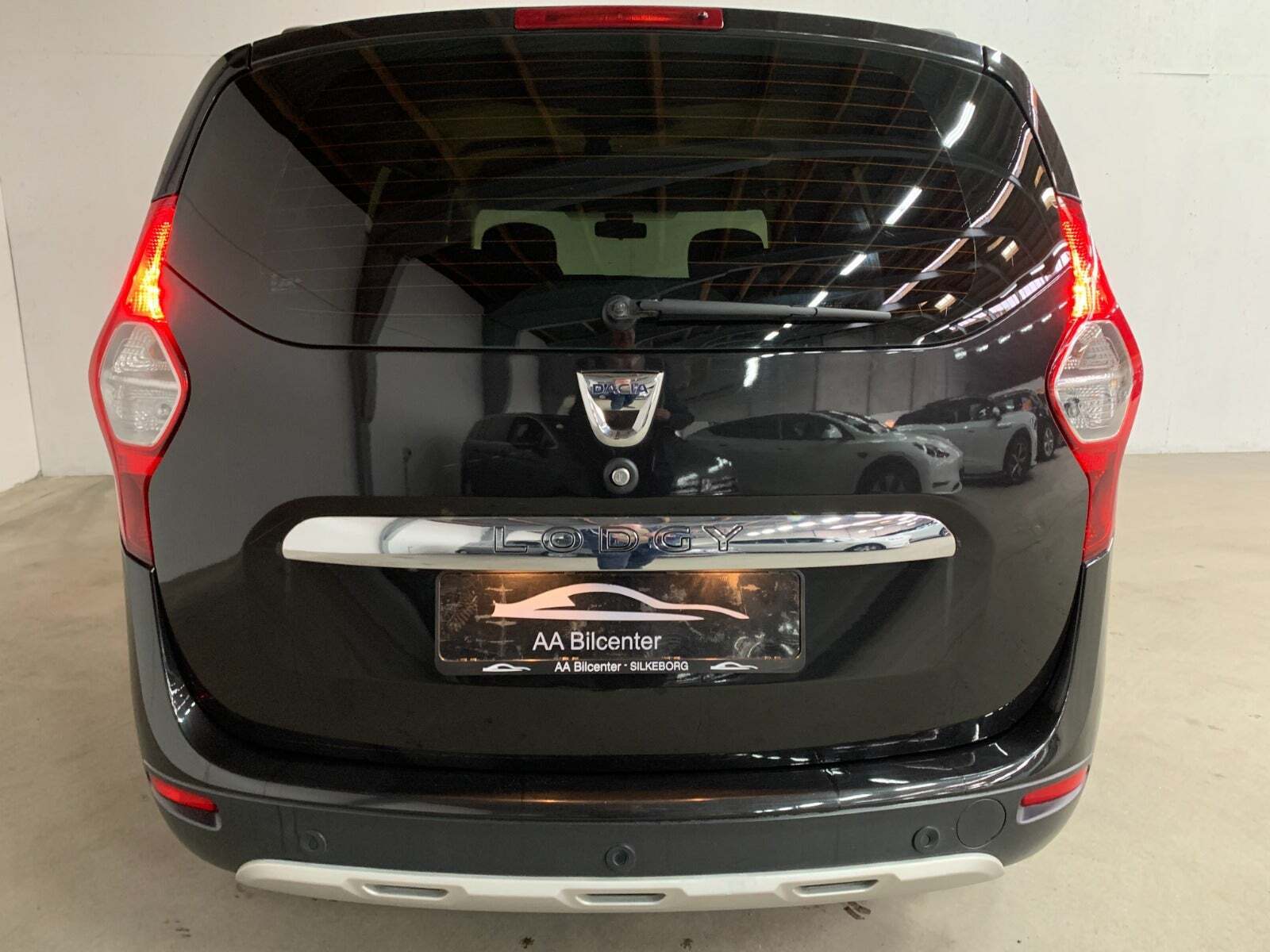 Sort Dacia Lodgy fra 2016