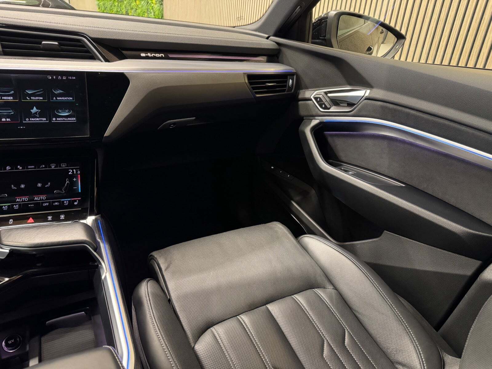 Sort Audi e-tron fra 2022