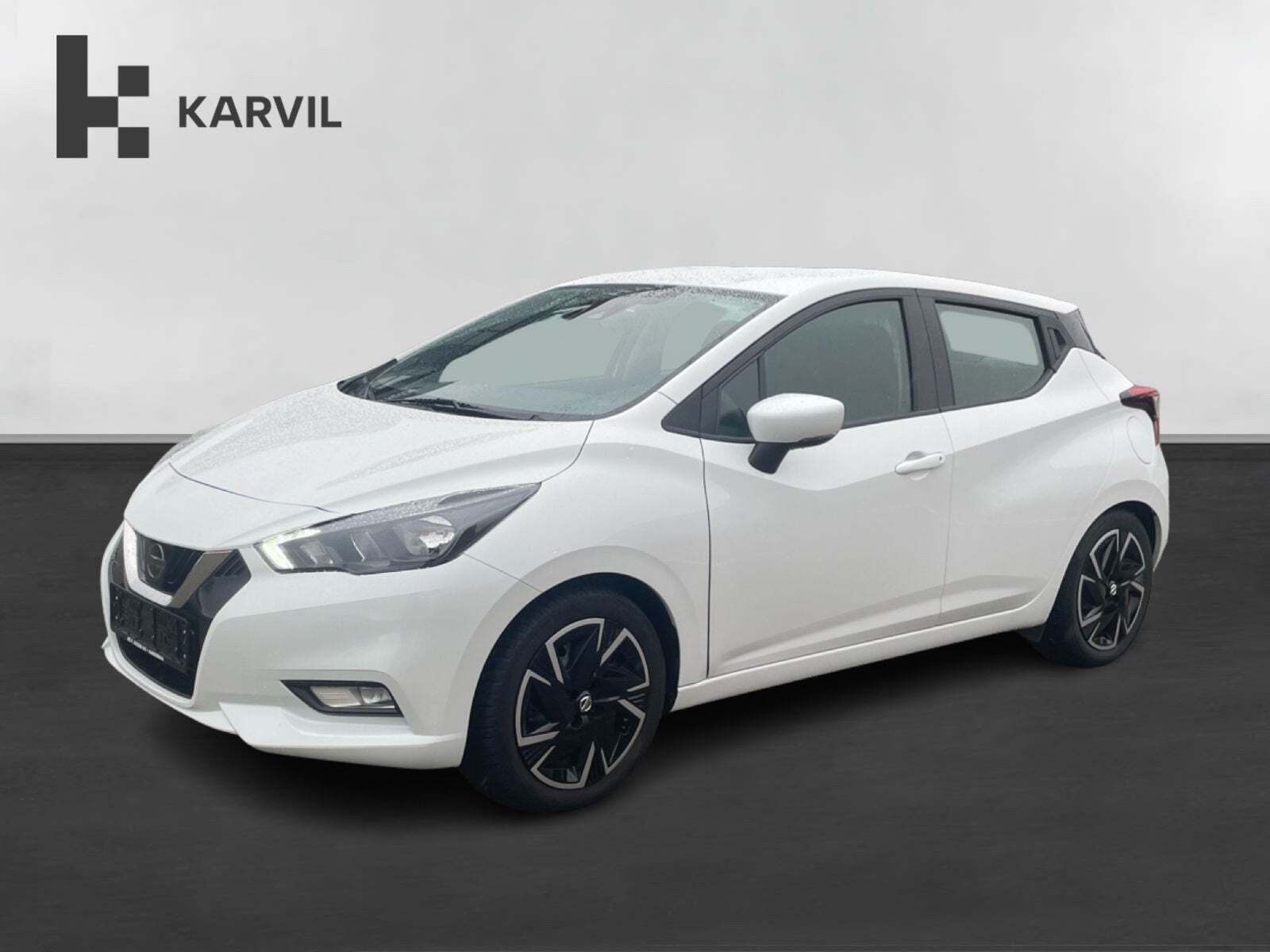 Hvid Nissan Micra fra 2021 set udefra