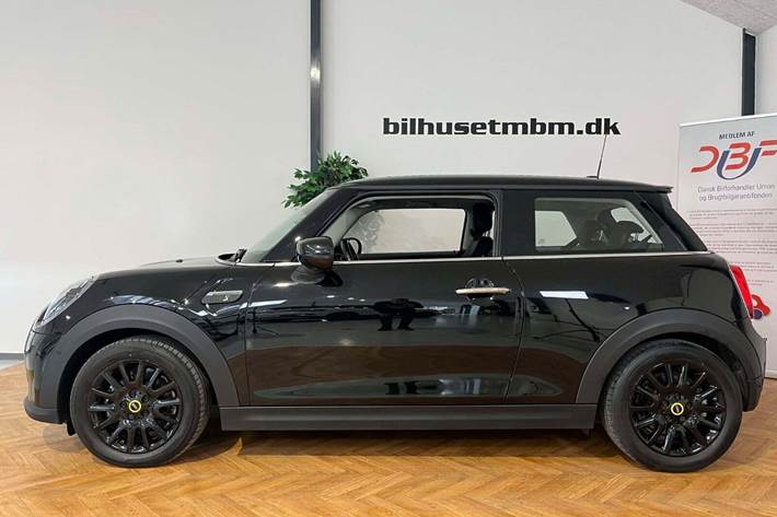 Sort Mini Cooper SE fra 2022