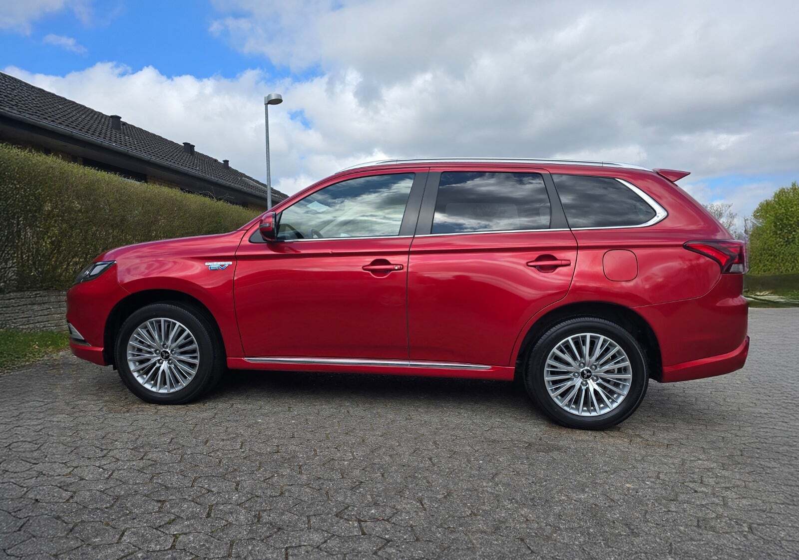 undefined Mitsubishi Outlander fra 2019