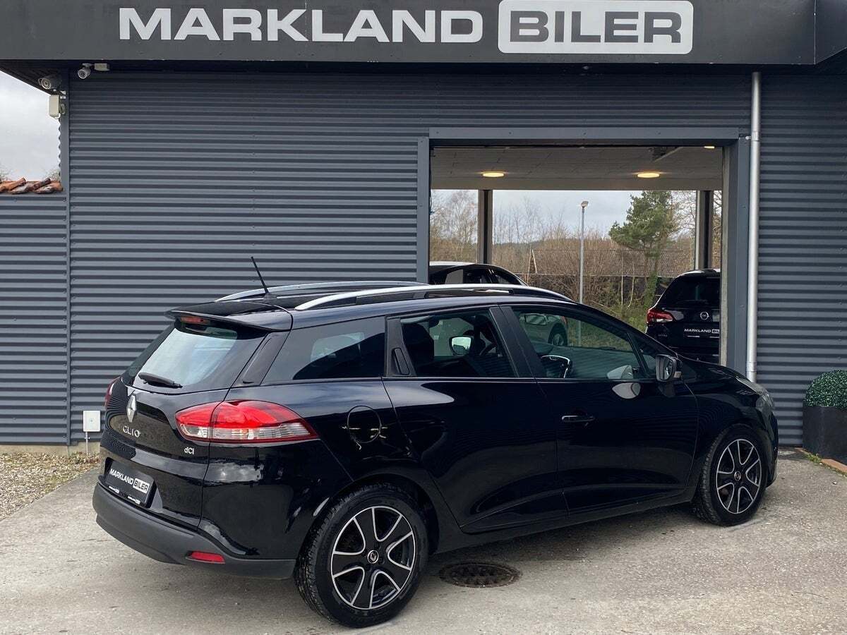 Sort Renault Clio IV fra 2013