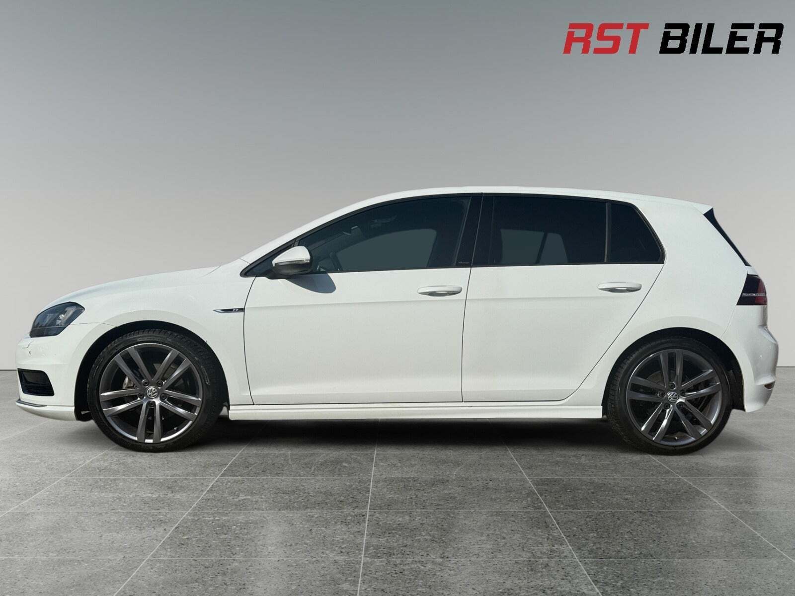 Hvid VW Golf VII fra 2017