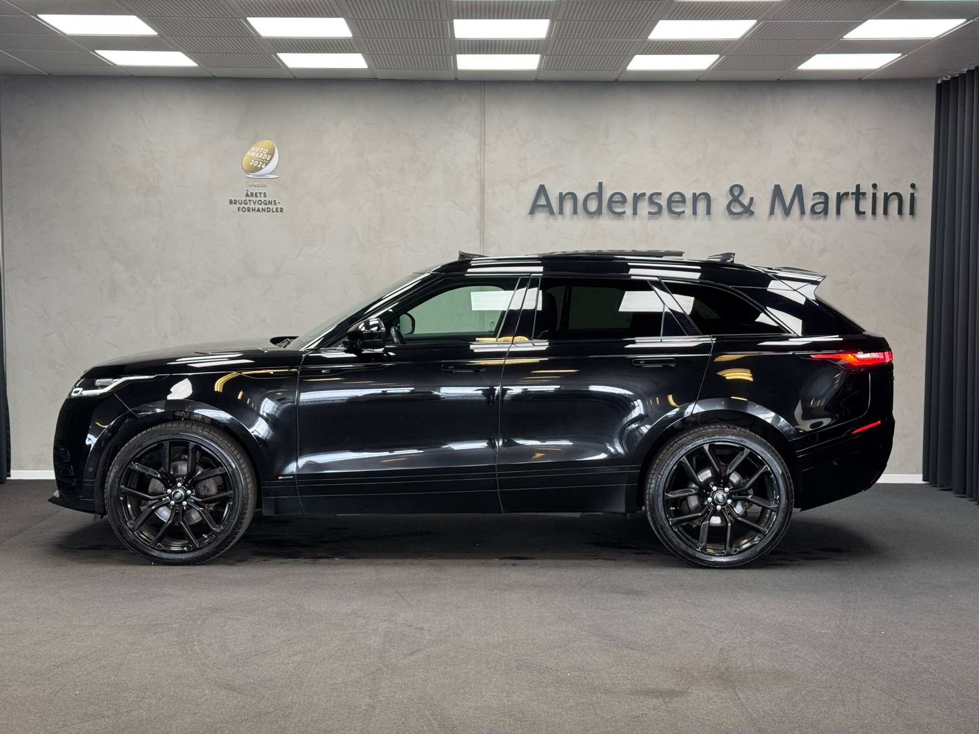 Land Rover Range Rover Velar 3,0 SD V6 R-Dynamic HSE 4WD 300HK 5d 8g Aut.