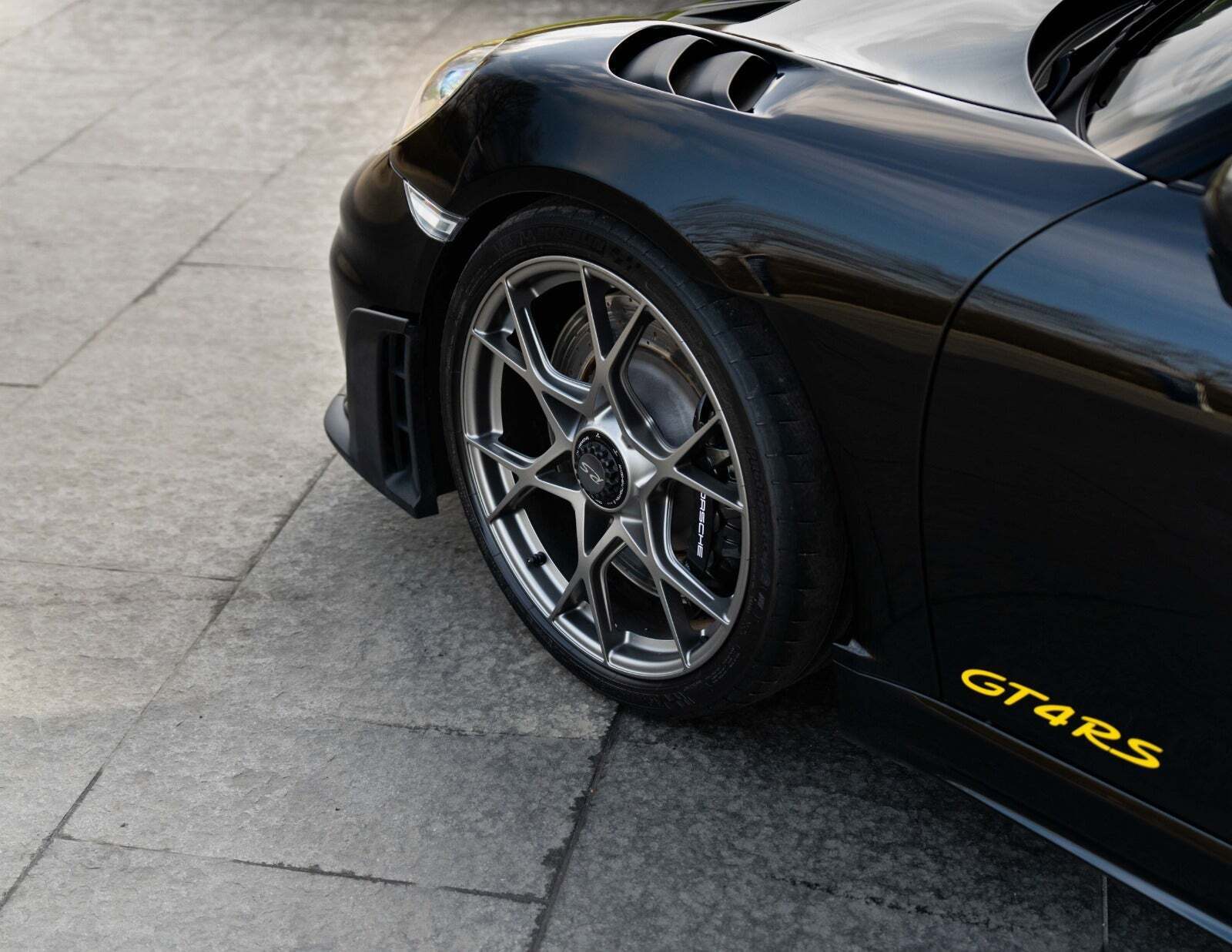 Porsche 718 Cayman GT4 RS 4,0 PDK