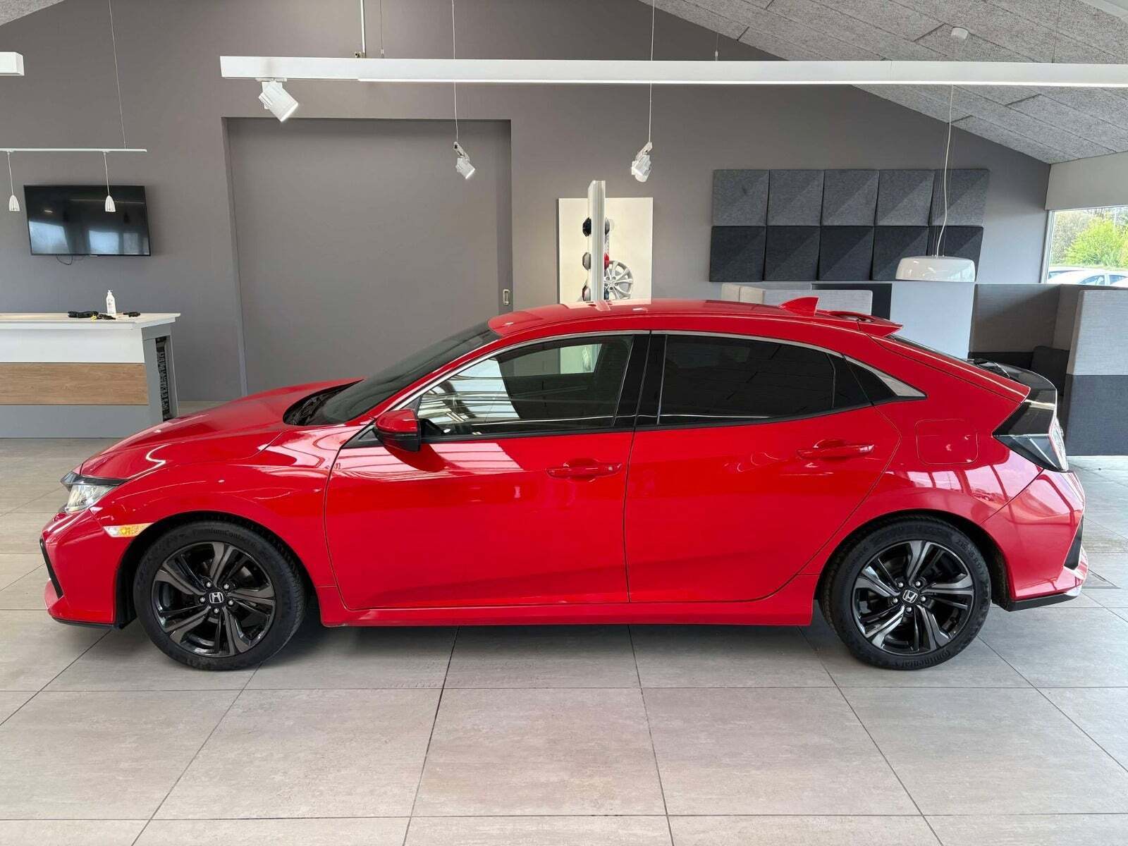 Rød Honda Civic fra 2017