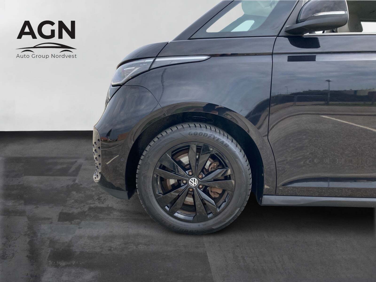 Sort VW ID.Buzz fra 2023