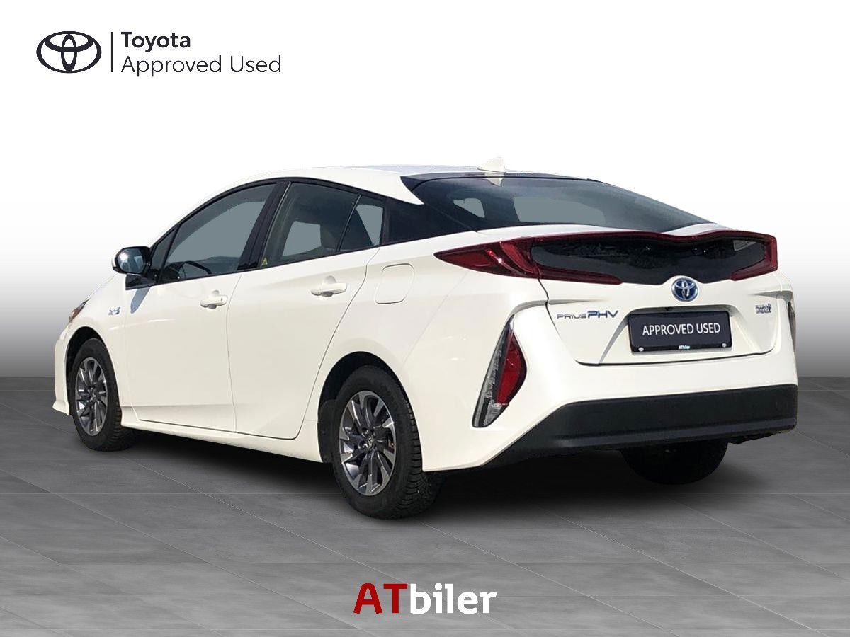 Hvid Toyota Prius Plug-in fra 2019