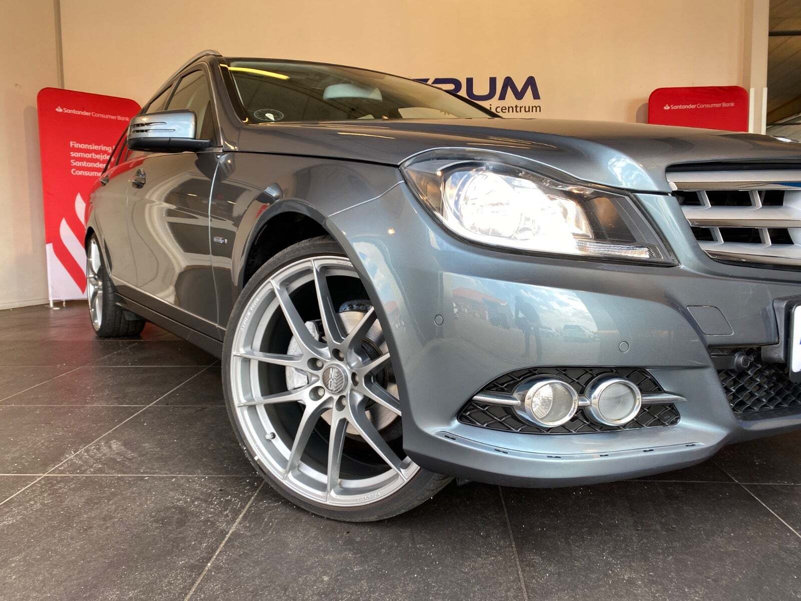 Sort Mercedes C220 fra 2012