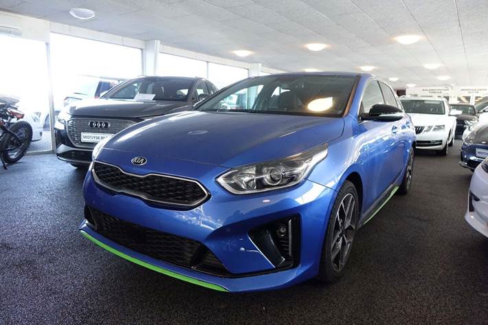 Blå Kia ProCeed fra 2019 set udefra