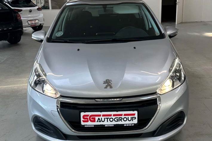 undefined Peugeot 208 fra 2016