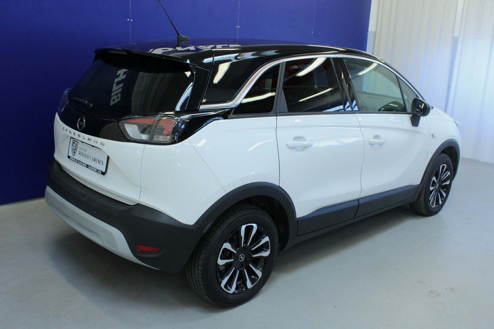 Hvid Opel Crossland fra 2024