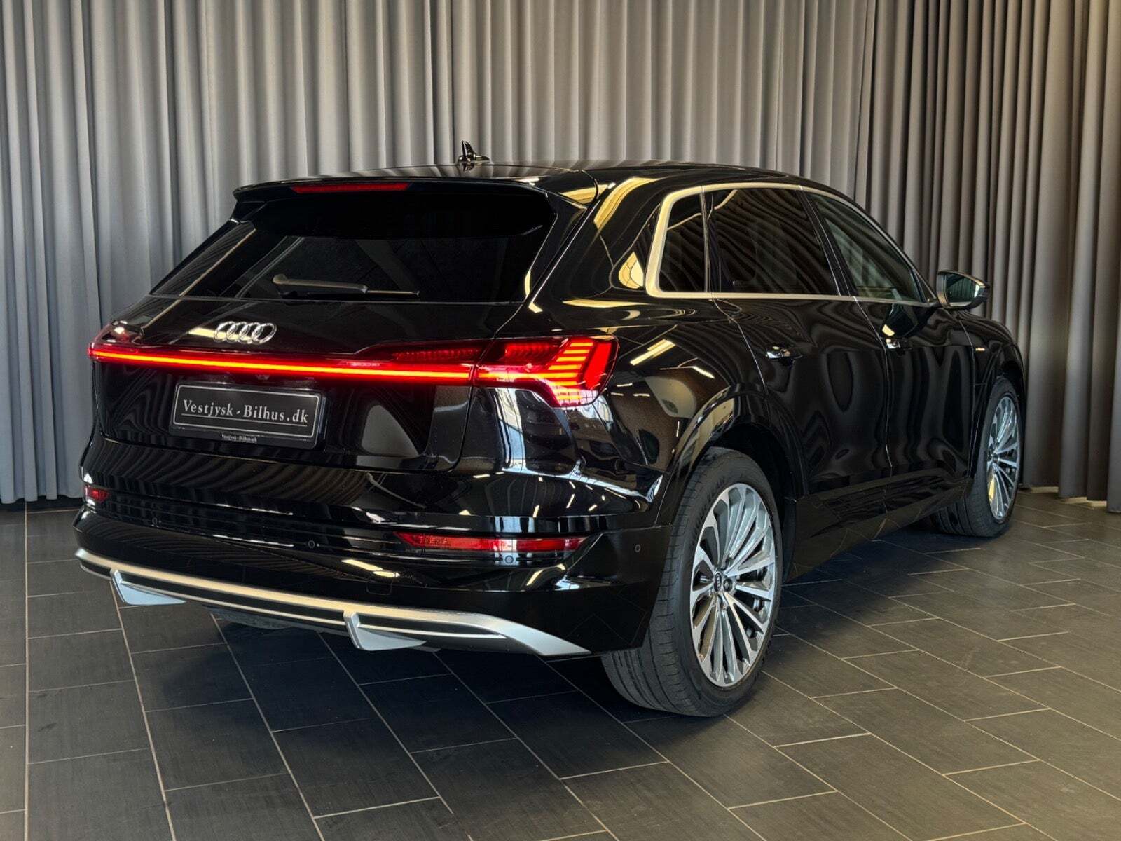 Audi e-tron 55 S-line quattro