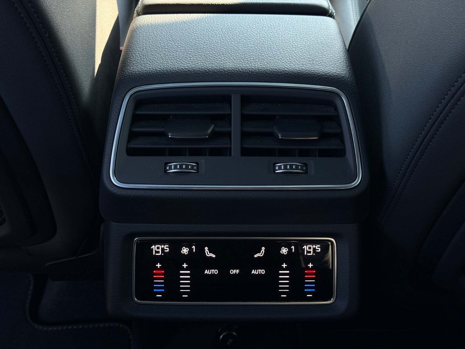 Sort Audi e-tron fra 2022