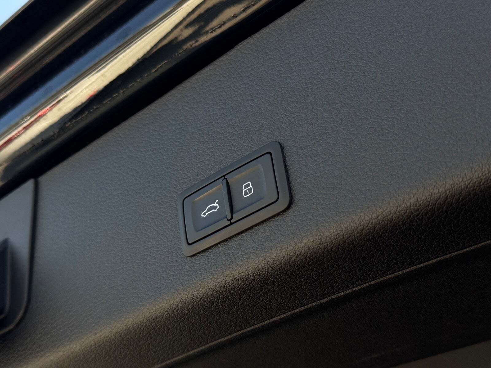 Sort Audi e-tron fra 2022