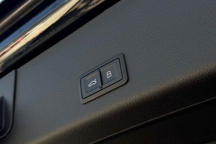 Sort Audi e-tron fra 2022