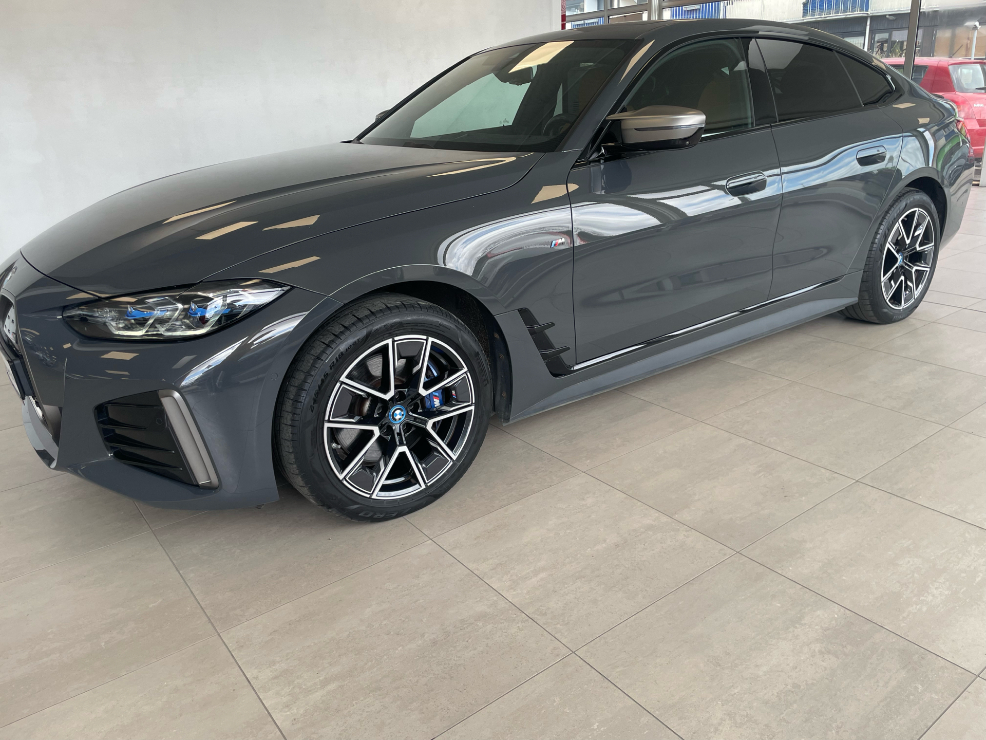 BMW i4