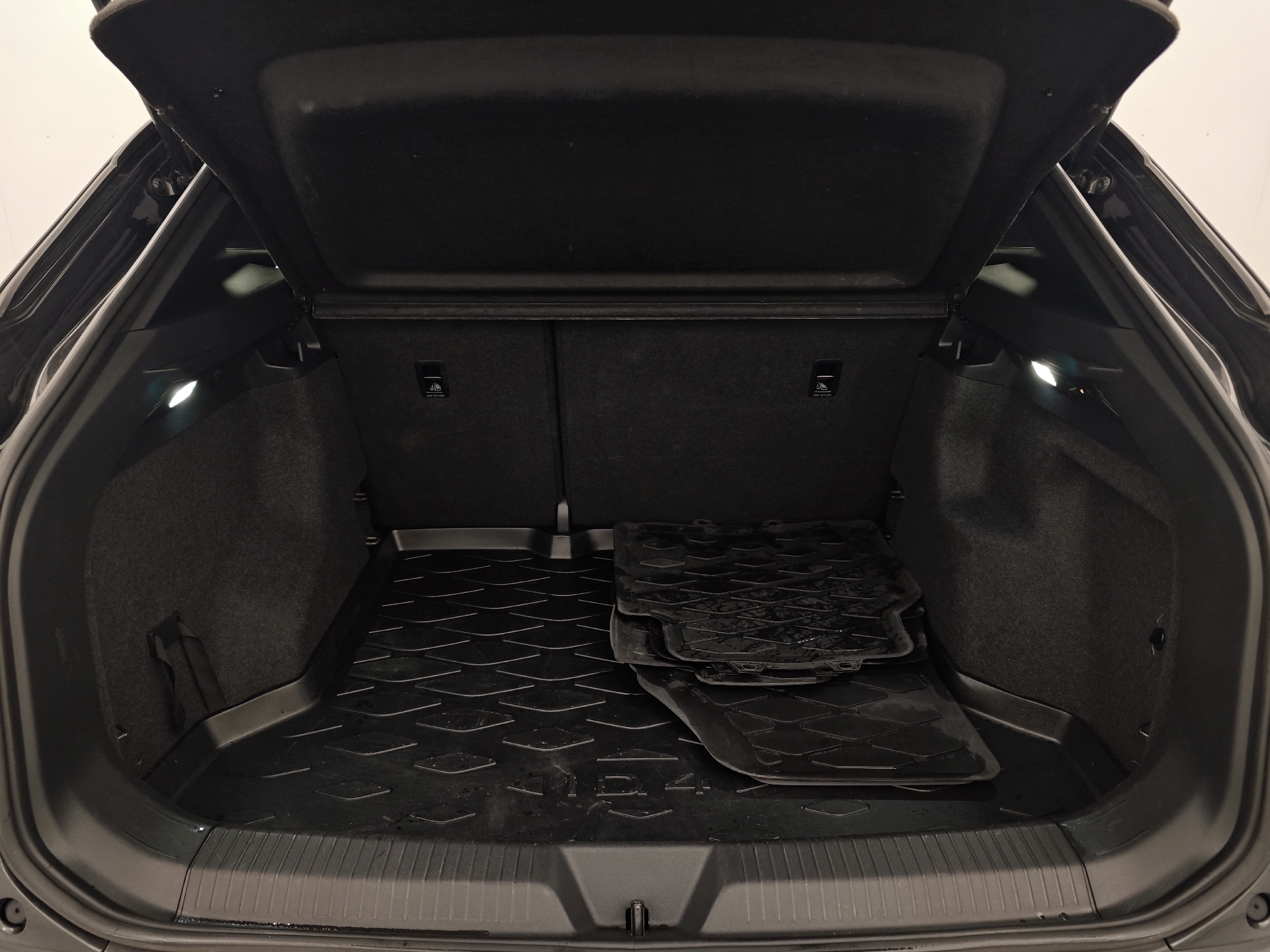 Grå VW ID.4 fra 2021