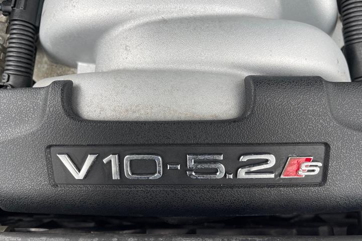 Sort Audi S8 fra 2007