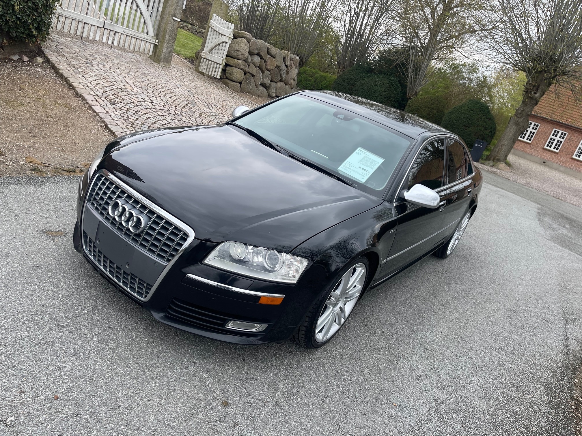 Sort Audi S8 fra 2007