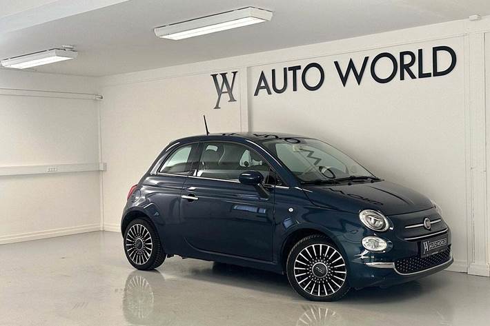 Blå Fiat 500 fra 2016