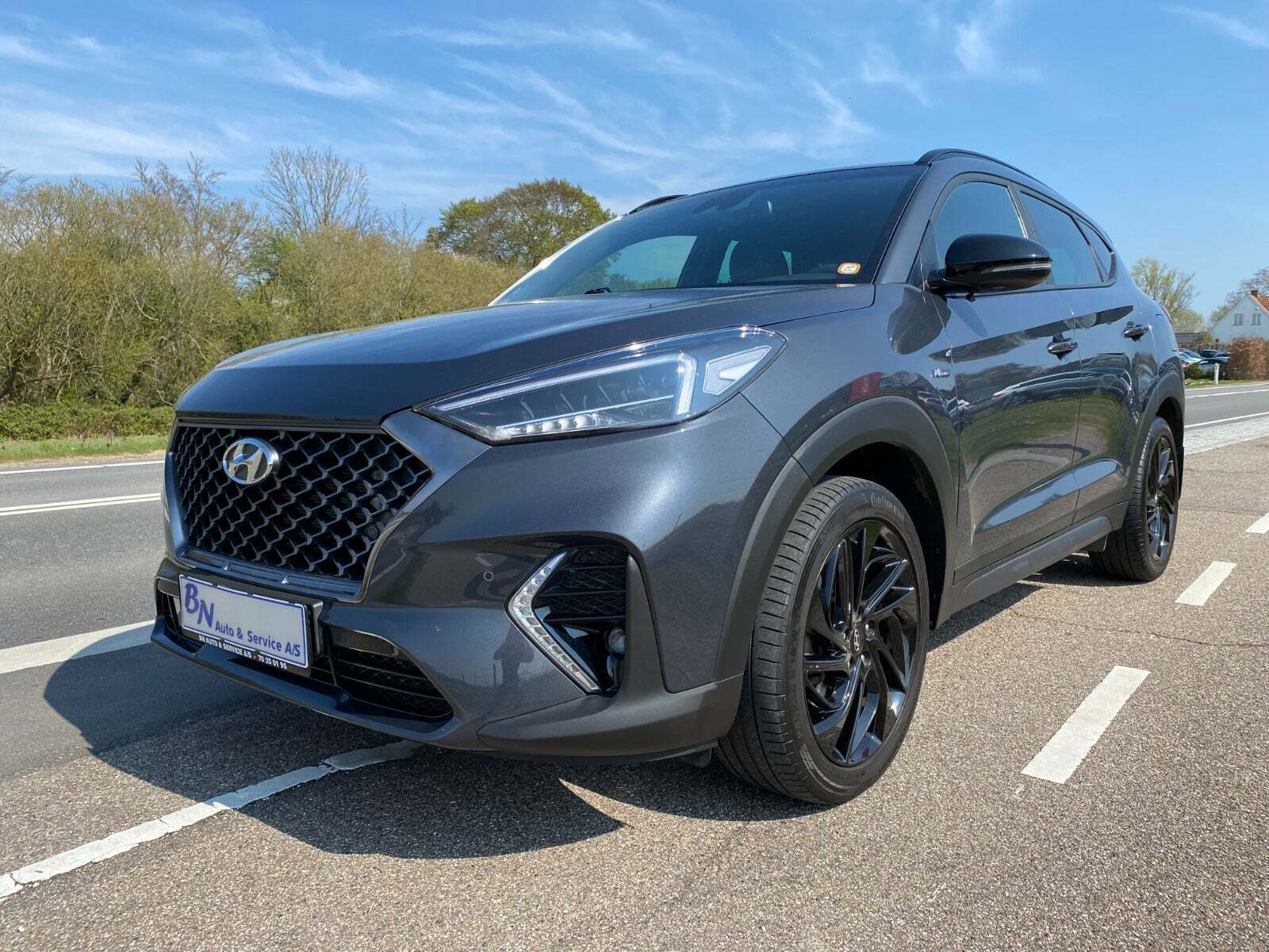 Grå Hyundai Tucson fra 2020 set udefra